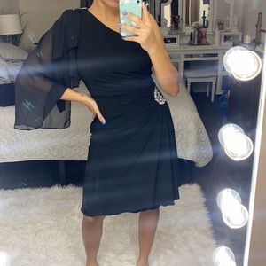 One shoulder black dress in perfect condition. Size 8